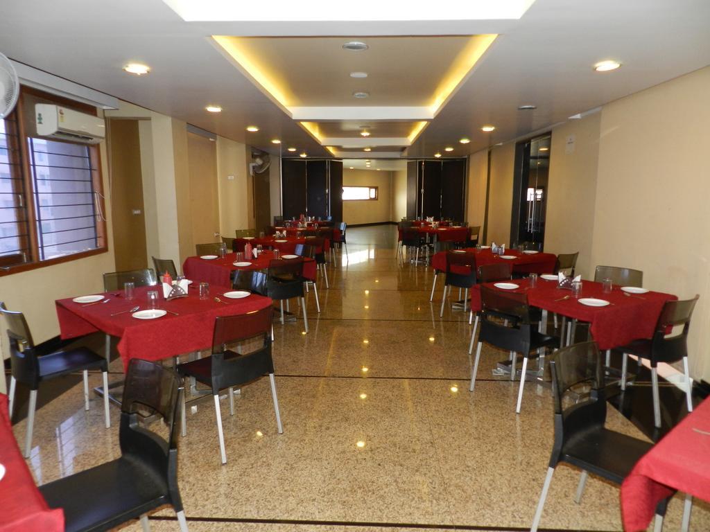 Hotel Rock Regency Toranagallu Екстериор снимка