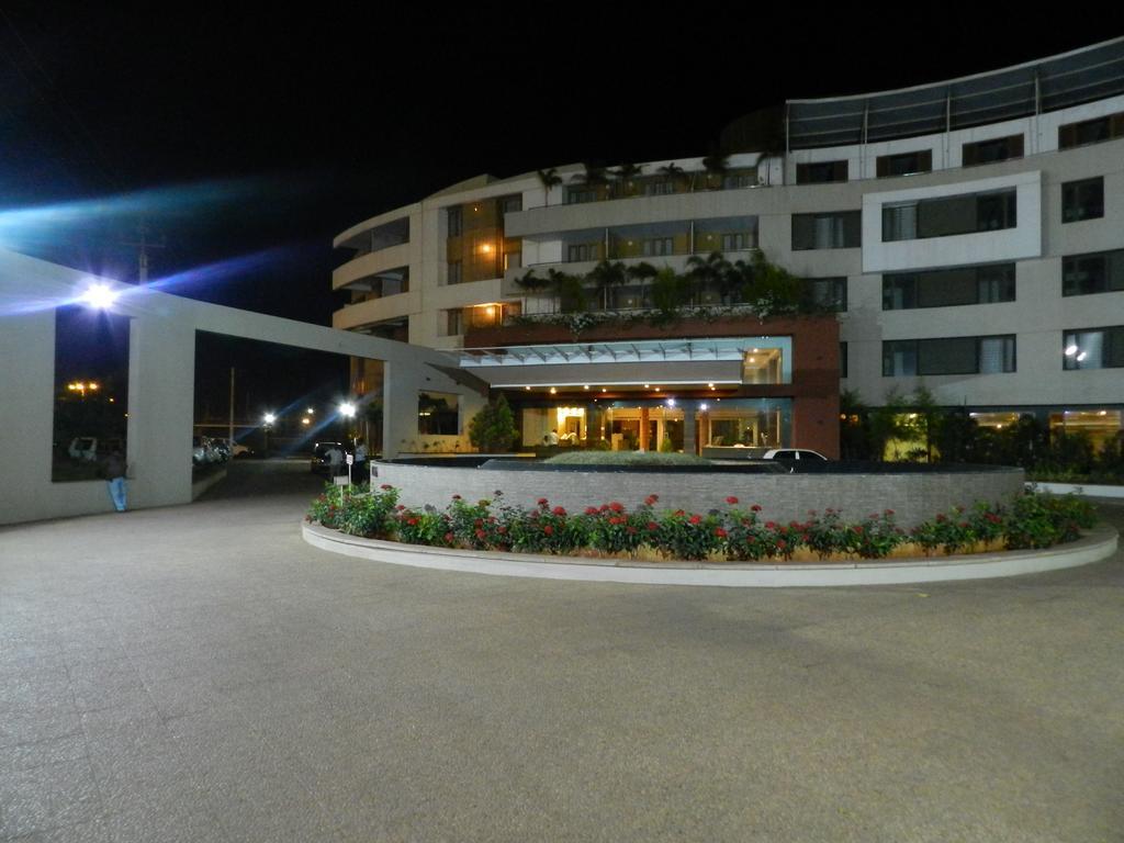 Hotel Rock Regency Toranagallu Екстериор снимка