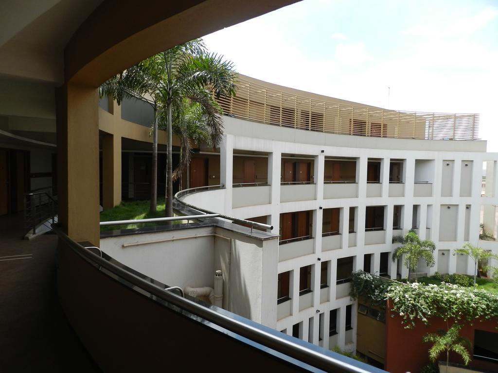 Hotel Rock Regency Toranagallu Екстериор снимка